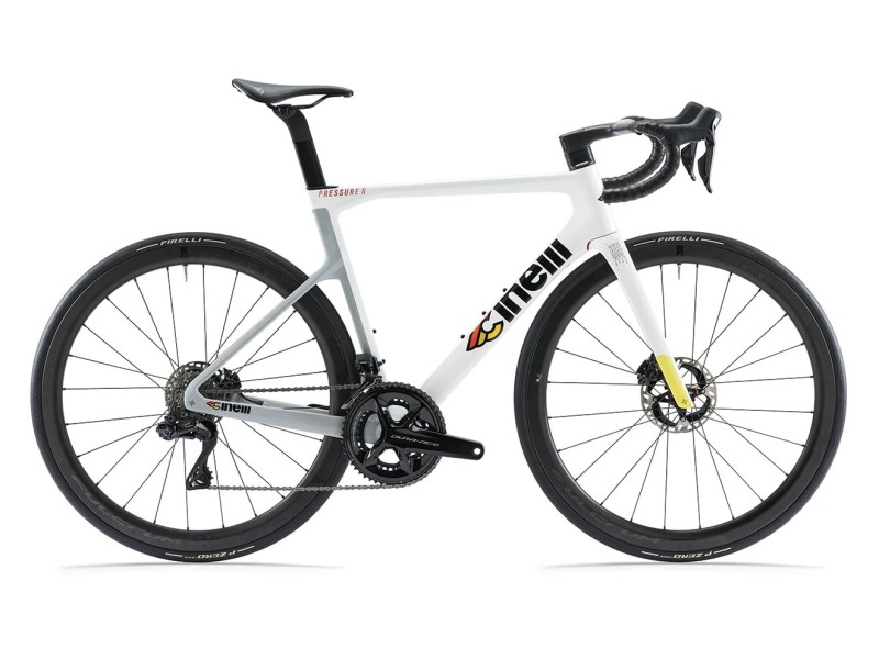 Rennrad Cinelli Pressure II 12-Gang Carbon Shimano 105 DI2 12V